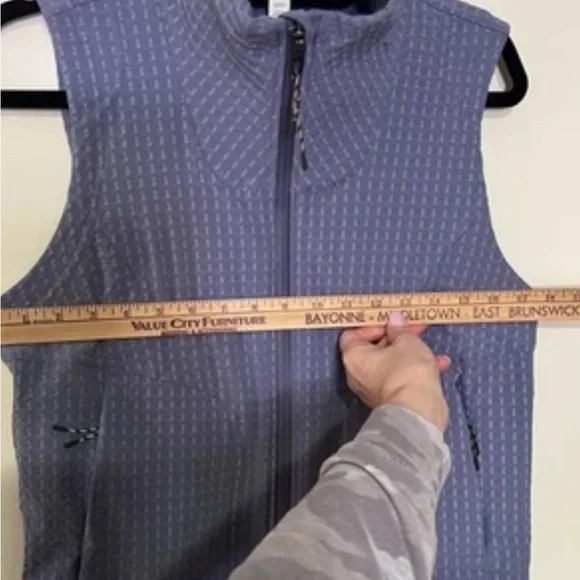 Lululemon Athletica Water Repellent Fleece Hiking Vest Peri Purple Size 8 - Picture 14 of 15